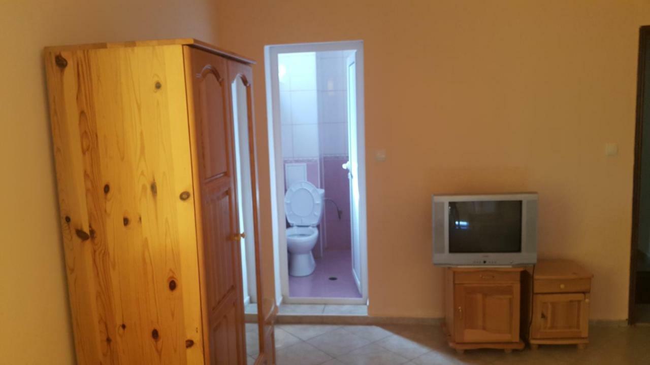 На Гости При Силвия Obzor Exterior photo