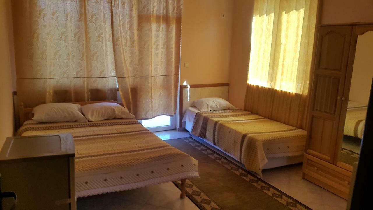На Гости При Силвия Obzor Exterior photo